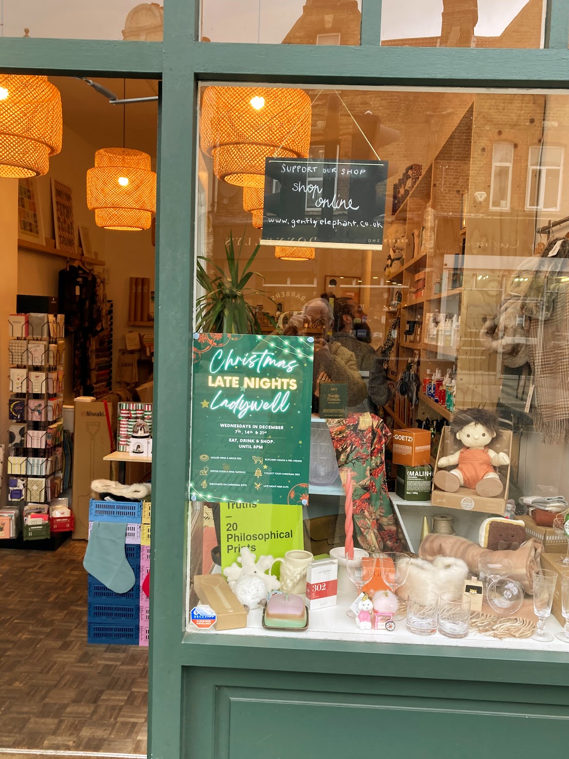 Eat, drink and shop local businesses bring late evening Christmas